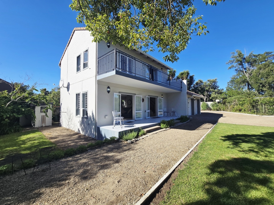 4 Bedroom Property for Sale in Fernridge Western Cape